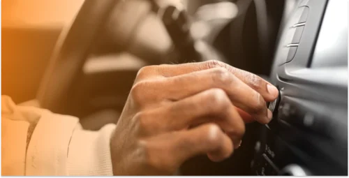 Wie empfängt man DAB+ Radio im Auto?